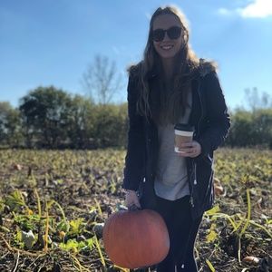 Meet your Posher, Bec